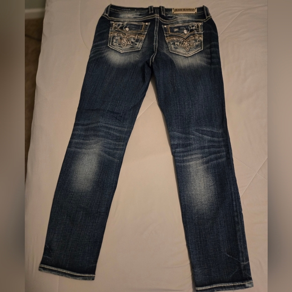 Women's Rock Revival Jeans - Picture 4 of 8